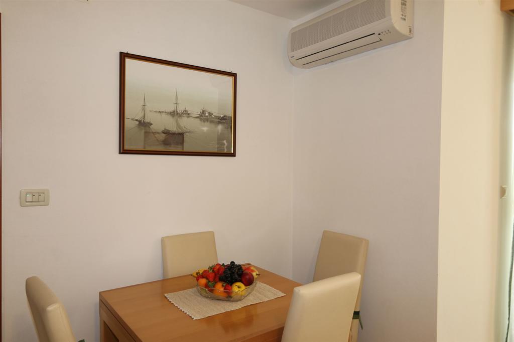 Apartment Bensak Klimno Εξωτερικό φωτογραφία